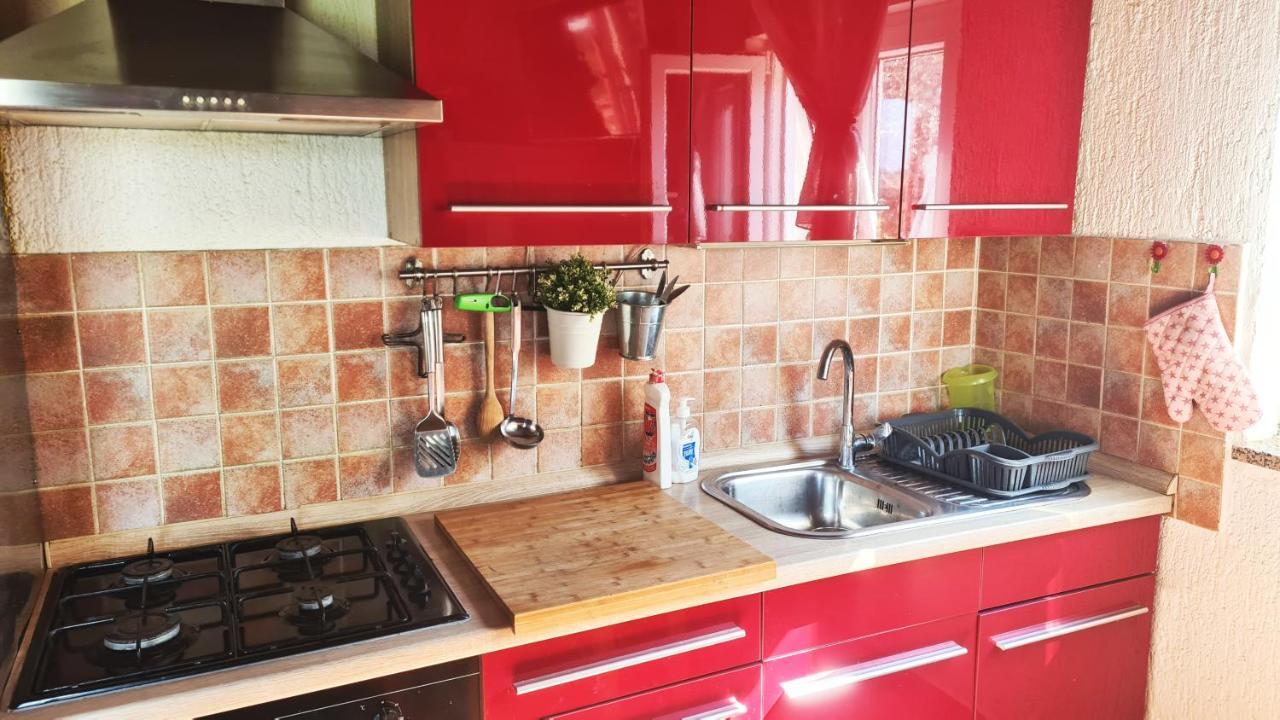 Apartman Kos Rosini エクステリア 写真