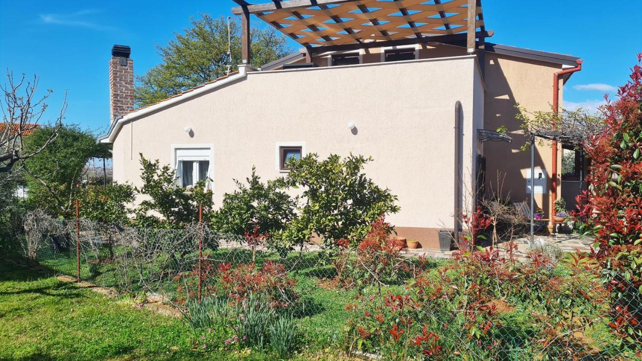 Apartman Kos Rosini エクステリア 写真